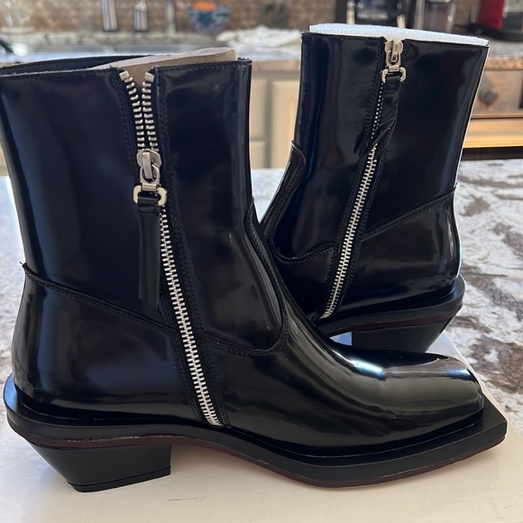 Brand new never worn black boots. - Picture 4 of 5